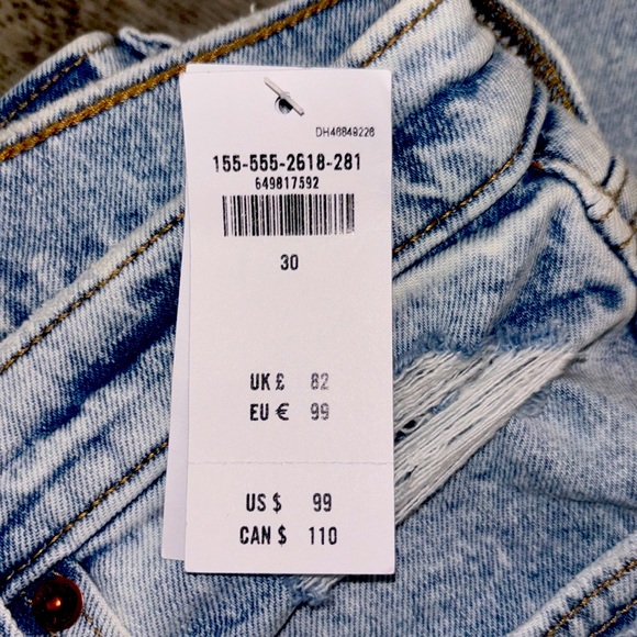 Abercrombie & Fitch The Mom High Rise Jeans - Picture 8 of 9